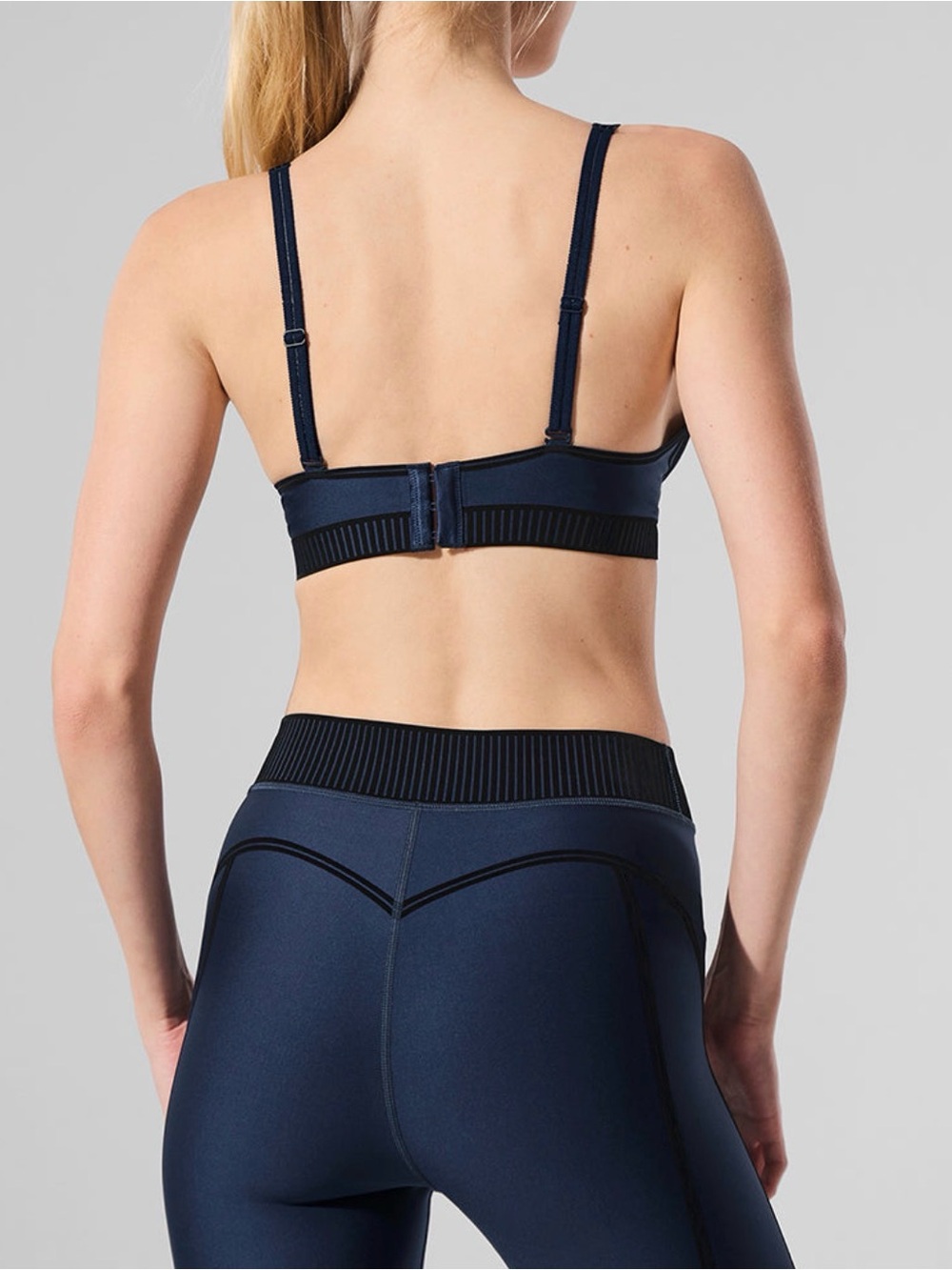 ALO Yoga Airlift Line Up Bra - Navy Large - Picture 3 of 6